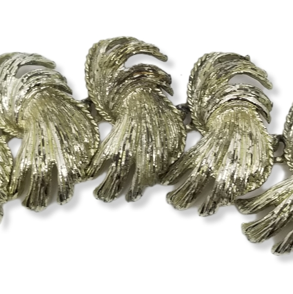 BSK VINTAGE MID CENTURY MODERN  SILVERTONED PANEL CHAIN STATEMENT BRACELET - Picture 5 of 9